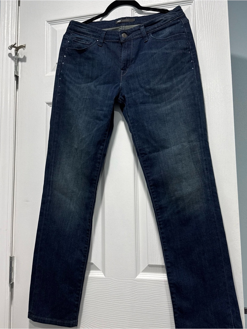 Levi's Women's Straight-Leg Jeans in Dark Indigo Blue